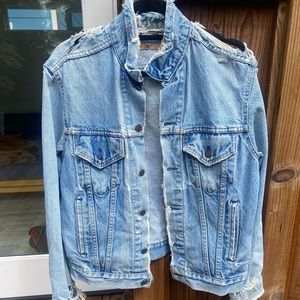 Vintage distressed Levi’s denim jacket